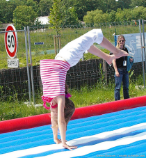 Standsprünge auf dem Trampolin für Anfänger